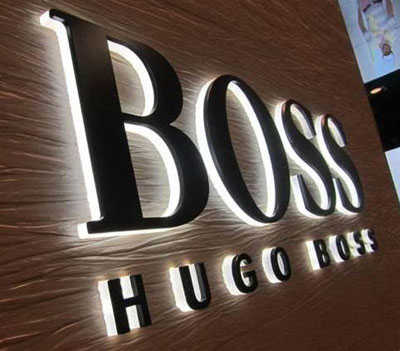 東莞(wǎn)激光切(qiē)割加工金屬廣告字