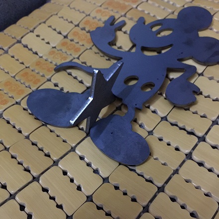 CO2激光切割機切割皮料樣（yàng）品