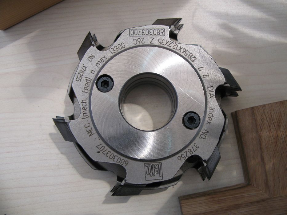 機械手(shǒu)激光切割機切割產品樣品(pǐn)圖
