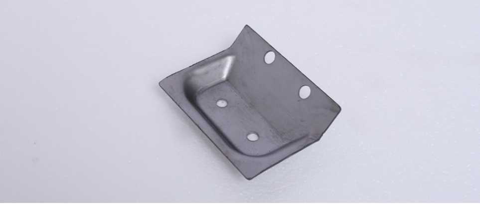 機械手激光切割機切割(gē)樣品