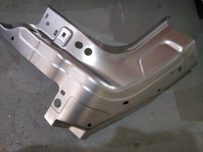 機械手激光切割機（jī）切割（gē）加工這些材質（zhì）時（shí）要注意哦